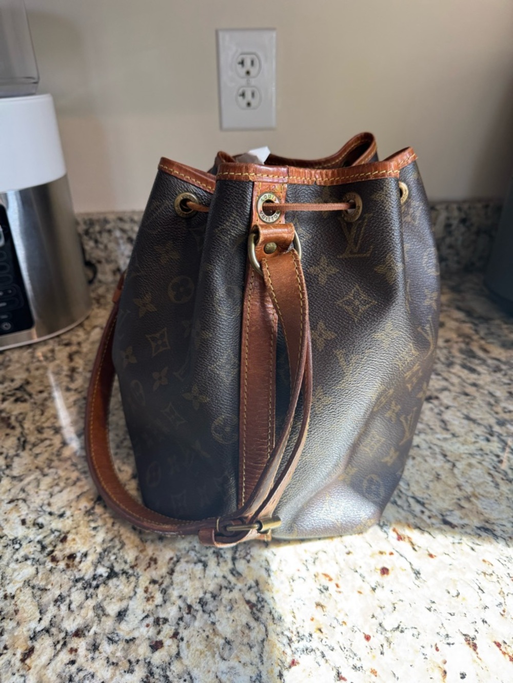 Louis Vuitton Monogram Bucket Bag - Dark Brown & Tan